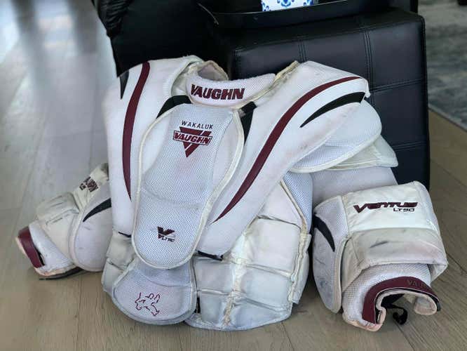 Senior Used Large Vaughn Ventus LT90 Goalie Chest Protector Pro Stock