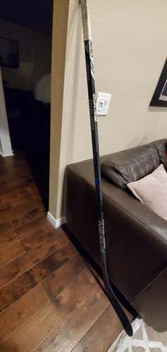 Used Senior Bauer Left Hand Nexus 9000 Hockey Stick 77 Flex P28 Lie 5