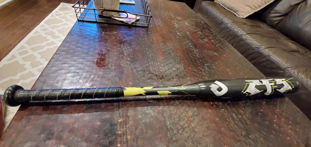 Used Kid Pitch (9YO-13YO) DeMarini Composite CF 5 Bat (-11) 31"