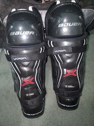 New Bauer Vapor 1X Lite Shin Pads