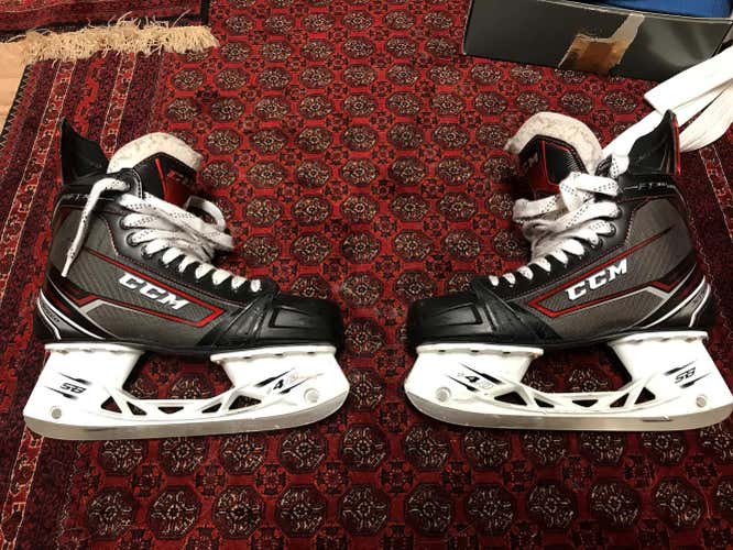 Used Senior CCM JetSpeed FT380 Hockey Skates Regular Width Size 10.5 - Used 1 Season