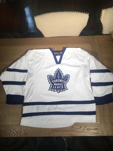 XL Toronto Maple Leafs Jersey