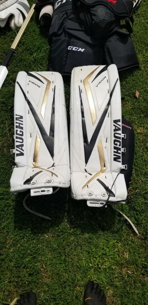 White Used Senior 36" Vaughn Vision 9400 Goalie Leg Pads