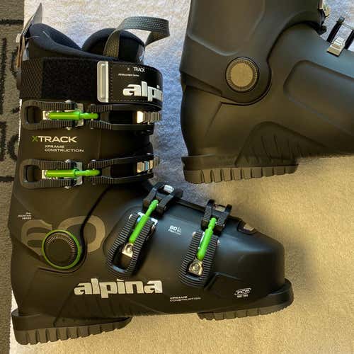 New size 27.5 Alpina X-Track 60 Ski Boots