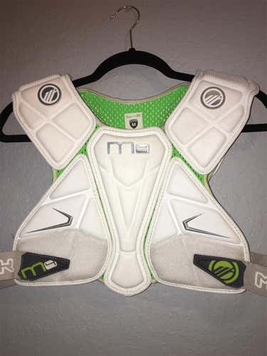 Medium Maverik M4 Shoulder Pads