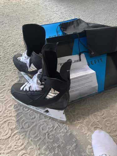 Senior New True Pro Custom Hockey Skates Size 8