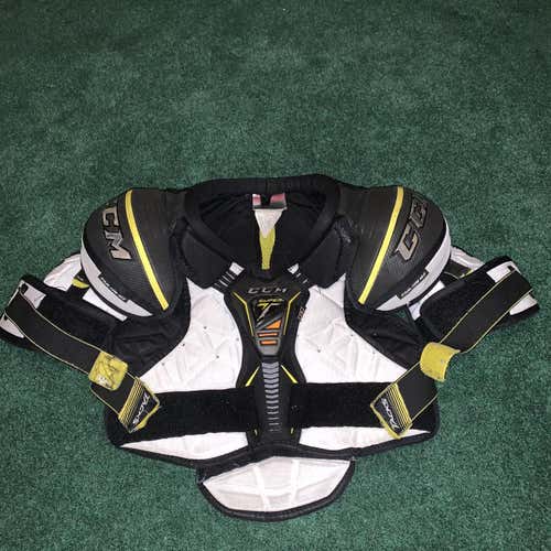 Senior Small CCM Supertacks Shoulder Pads