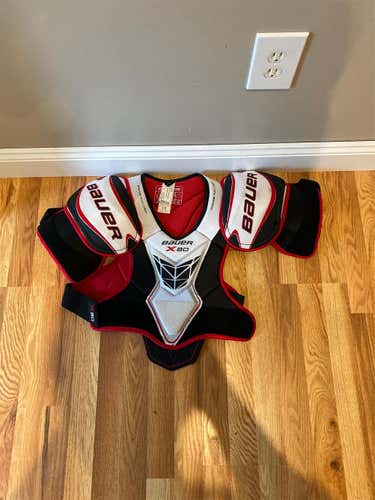 Senior Medium Bauer Vapor X80  Shoulder Pads