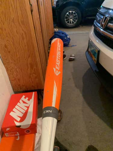 Used Easton Mako 28" Bat