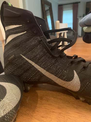 Black Used Adult Men's Size 11 (Women's 12) Nike High Top