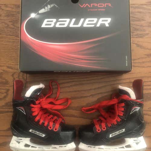 Youth Bauer Vapor 1X Regular Width  Size 12 Hockey Skates