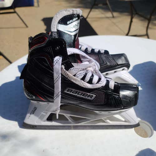 Senior Used Bauer Vapor x700 Goalie Skates Extra Wide Width Size 6