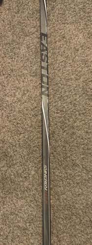Intermediate Right Handed Synergy HTX Mid Pattern  Hockey Stick