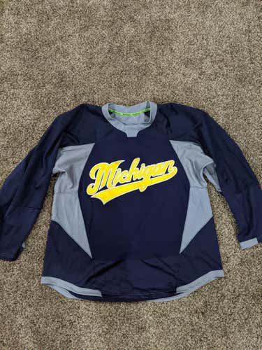 University of Michigan Reebok Edge 3.0 54 Pro Stock Hockey Practice Jersey