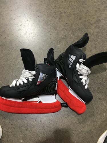 Used True Player Custom Skates Junior 05.5 Ice Skates Ice Hockey Skates