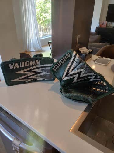 Used Senior Vaughn Regular 7500 Velocity 3