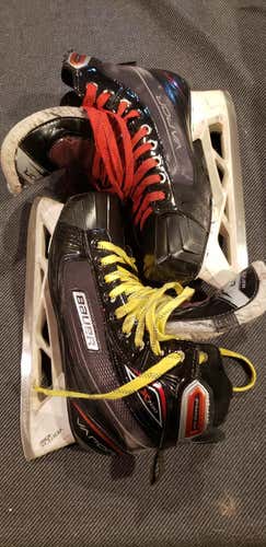Senior Used Bauer Vapor X700 Hockey Goalie Skates Regular Width Size 8.5