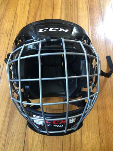 Black Used Medium CCM FL40  Helmet