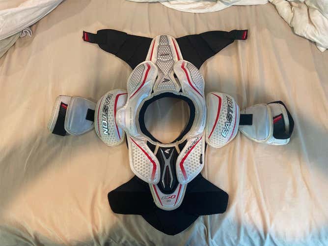 Junior Medium Easton Synergy Shoulder Pads