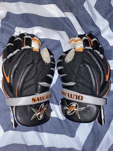 Black Used Player's Warrior Evo Lacrosse Gloves 13"