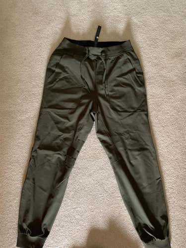 Green Men's Small Lululemon Pants