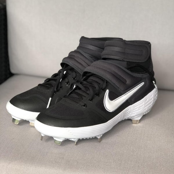 Men’s Nike Alpha Huarache Elite Mid Metal Cleats