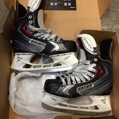 Senior Bauer Vapor X70 Extra Wide Width  Size 6 Hockey Skates