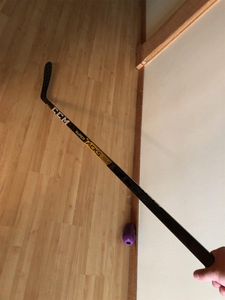 Senior Right Handed Super Tacks AS2 Pro Hockey Stick