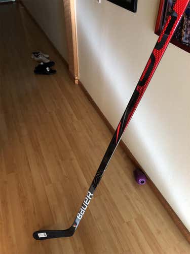 Senior Right Handed Vapor FlyLite  Hockey Stick