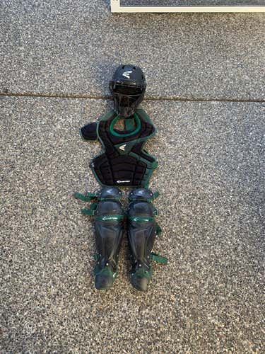 Youth Easton M10 Series Catcher's Set