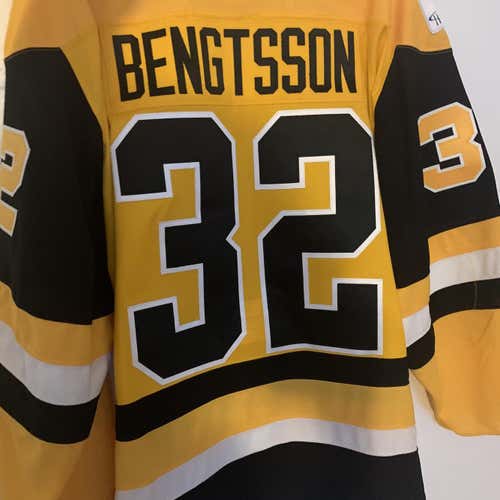 Game Worn WBS Penguins #32 Lukas Bengtsson 2017-18 AHL CCM Size 54 3rd/Alt Jersey