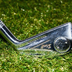 Wilson Staff  2 Iron	Right Handed	38.75" Steel Regular New Grip