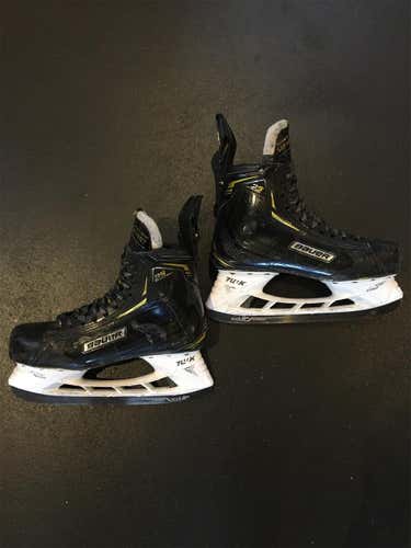 Senior Bauer 2s pro Regular Width  Size 10 Hockey Skates