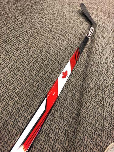 Senior Left Hand Supreme 2S Pro Pro Stock Hockey Stick