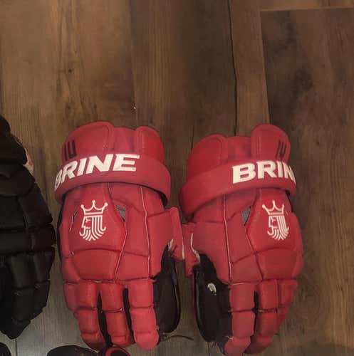 Goalie gloves For @timontariolax