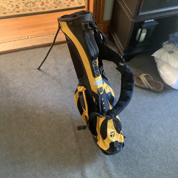 Used TaylorMade Carry Bag