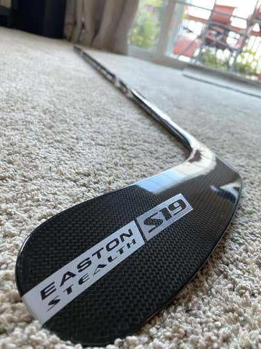 New Easton Left Hand Stealth S19 Hockey Stick Mid Pattern