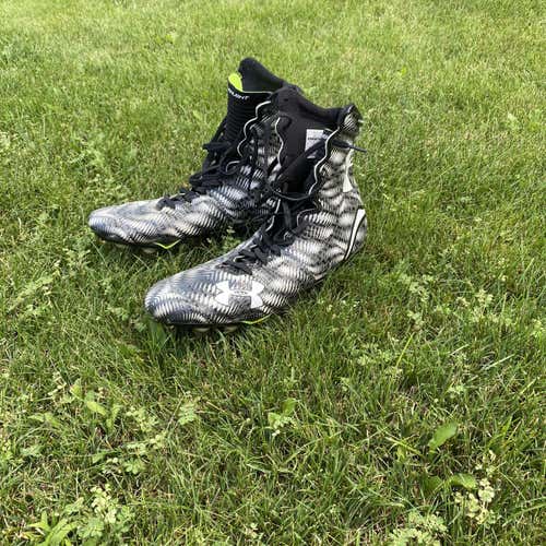 Black Men's Molded Cleats Low Cut