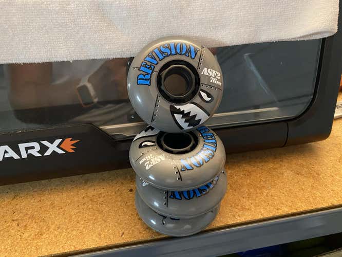 Revision Wheels Inline Roller Hockey Asphalt SET OF 8 80MM 76MM
