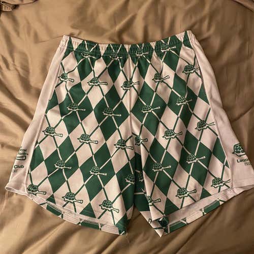 Green Turtle LC Men's XL Shorts