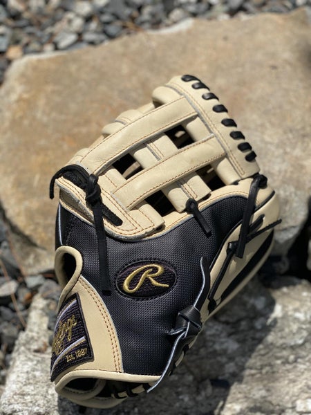 Never Used Rawlings Heart of the Hide 11.75" Glove