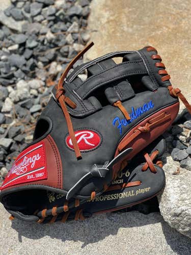 Never Used Black Rawlings Heart of the Hide 11.75" Glove w/ Engraving