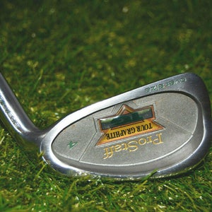 Wilson Tour Graphite TG 4 Iron Right Handed 38.25" Graphite Standard New Grip