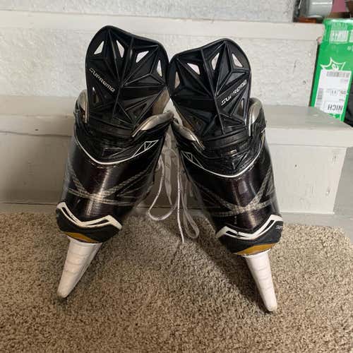 Senior Bauer 1s Regular Width  Size 10 Hockey Skates