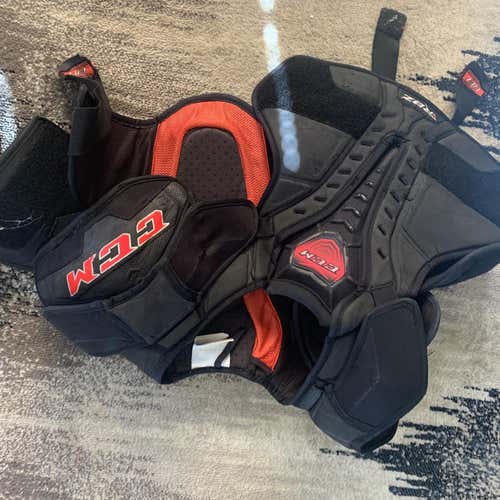 Senior Large CCM RBZ 130 Shoulder Pads