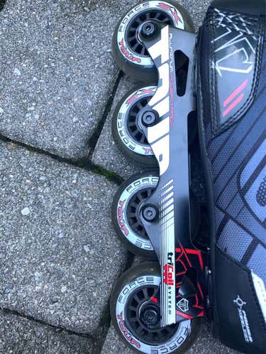 Inline Skates ***PRACTICALLY NEW**