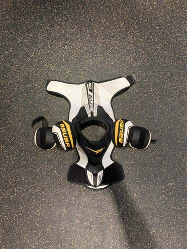 Junior Medium Bauer Supreme 150 Shoulder Pads