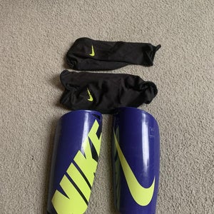 Men's XL Nike Shin Guards