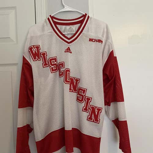 UW Madison jersey