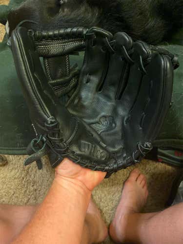Wilson Black High School/College Right Hand Throw A500 11.5" Baseball Glove